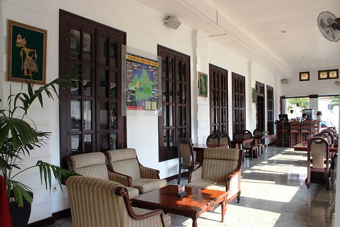 signature lounge